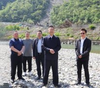 一直把和修复长江流域生态摆正在